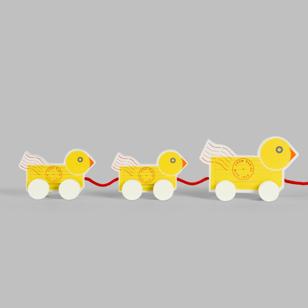 Wooden Toy Pull Along Duck: Traditional Toy Featuring Bright Yellow Duck Character